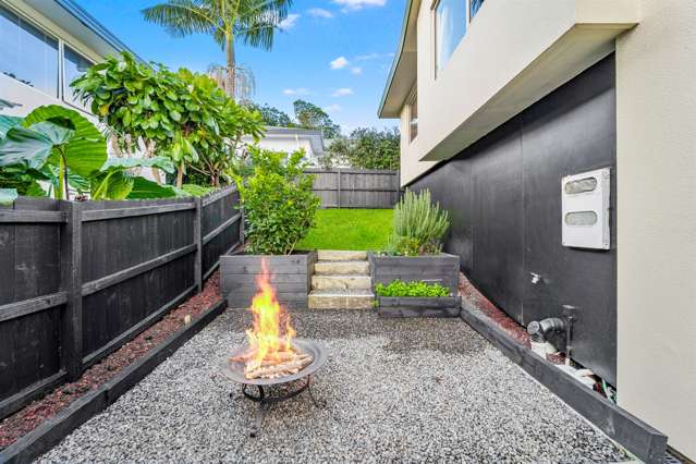 2/15 Ellenbury Place Stanmore Bay_3