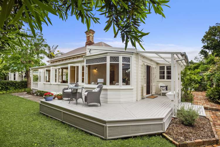 11 Mozeley Avenue Devonport_18