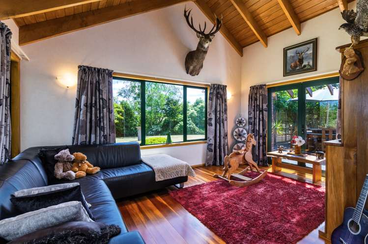 659 Whangamata Road Kinloch_9