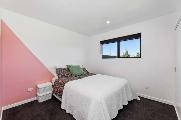 34 Spitfire Drive Burleigh_18