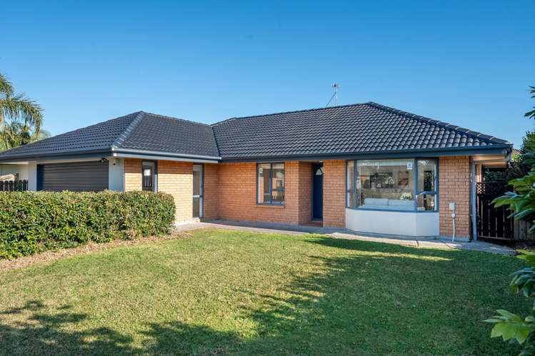 10 Frank Bunce Grove Flat Bush_31