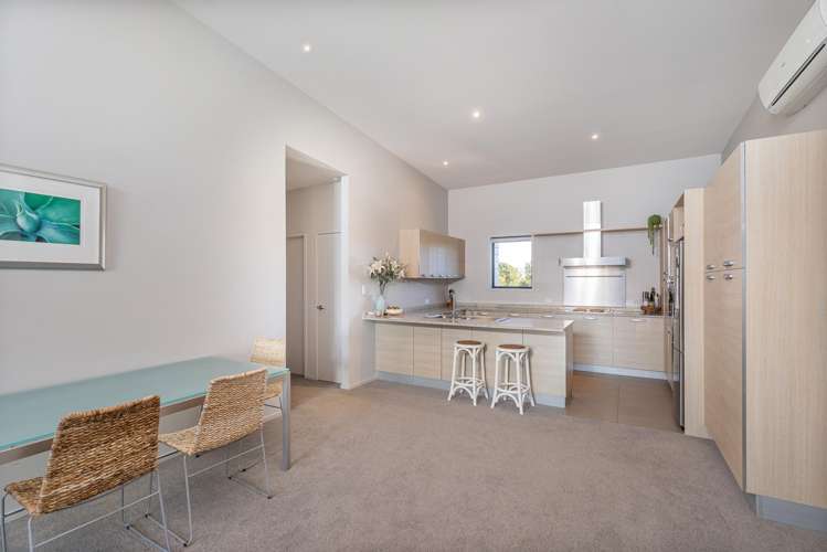 8/73 South Highway - Sovereign Pier Whitianga_8