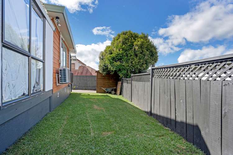 1/11 Aspiring Avenue Clover Park_13