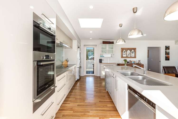 96 The Esplanade Raumati South_4