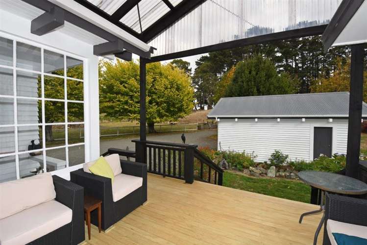 2072 Lake Ferry Road Pirinoa_4