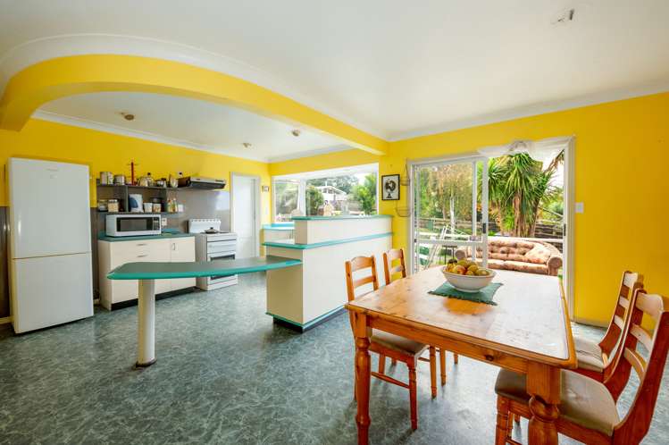 42 Divich Avenue Te Atatu South_4