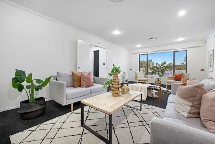 61 Somerton Drive Huntington_8