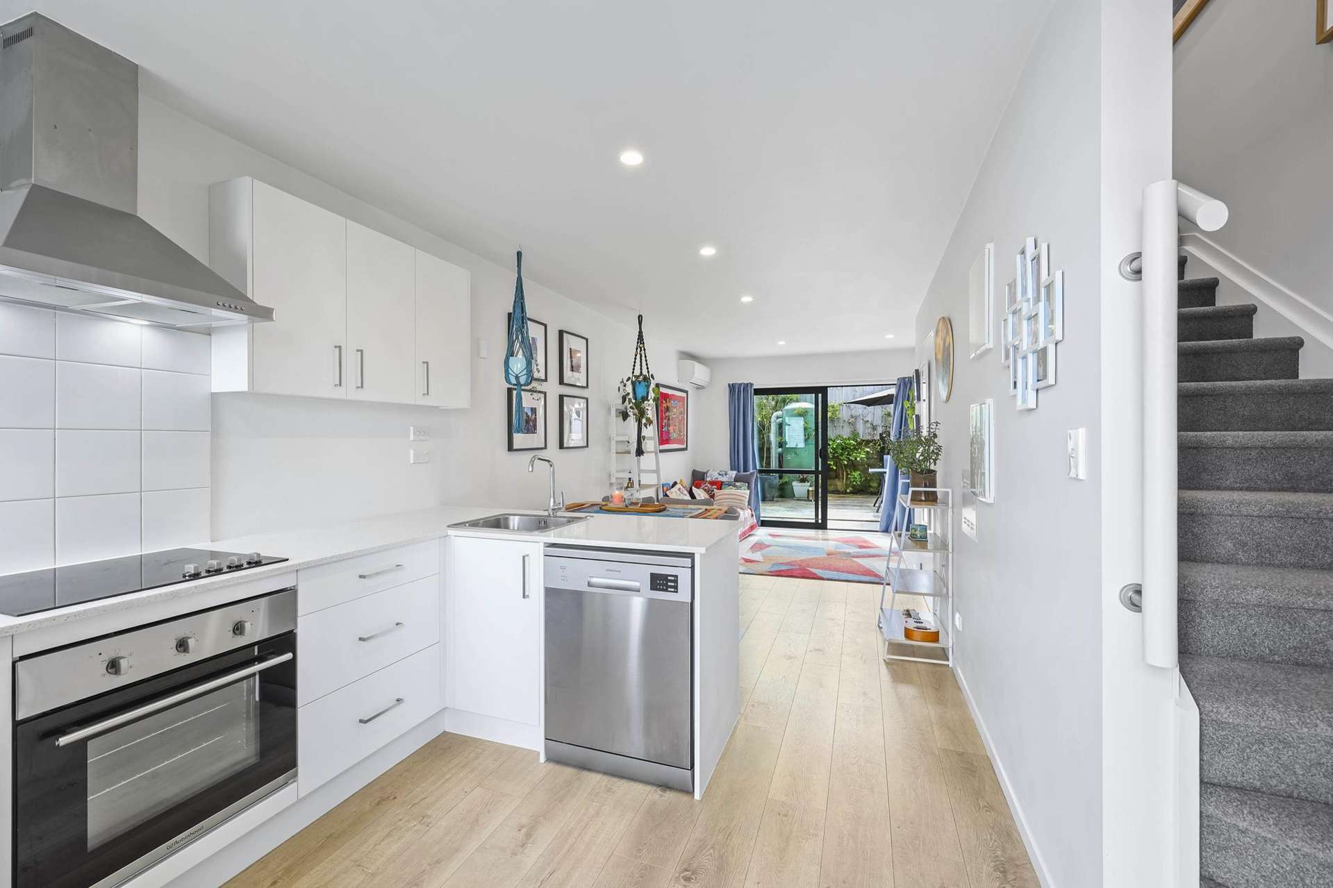 3/6 South Pacific Place Henderson_0