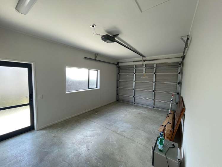 124a Brian Crescent Stanmore Bay_11