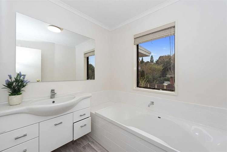 15 Perindale Drive Chartwell_8