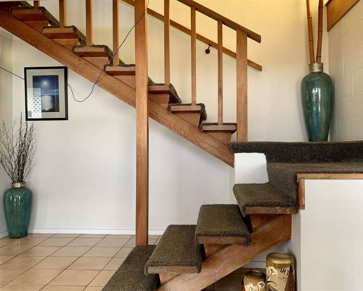 82 Ravenwood Drive Forrest Hill_17