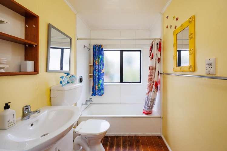 31 Koputara Road Himatangi Beach_9