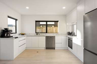 2/5 Tokerau Drive_3