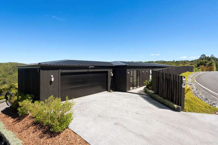 236 Hillcrest Road Wainui_0