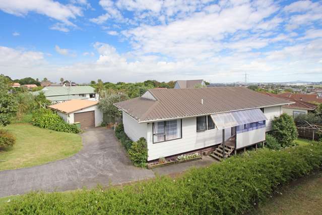 8 Mataura Place Clover Park_1