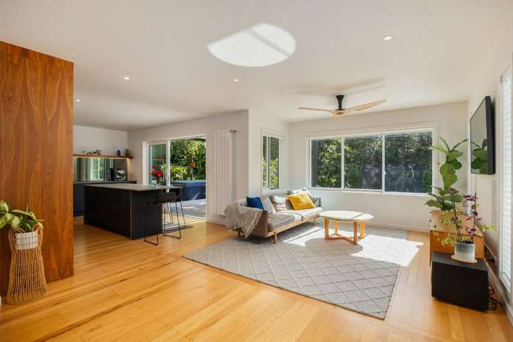 11 Westbourne Road Murrays Bay_3