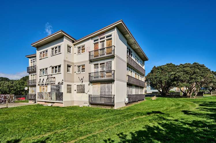 4, 6, 8 Nuku Street Strathmore Park_13
