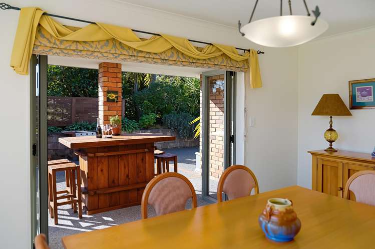 2 Burgundy Park Avenue Henderson_15