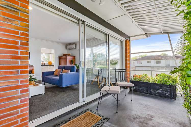 1/15 Meadway Sunnyhills_16