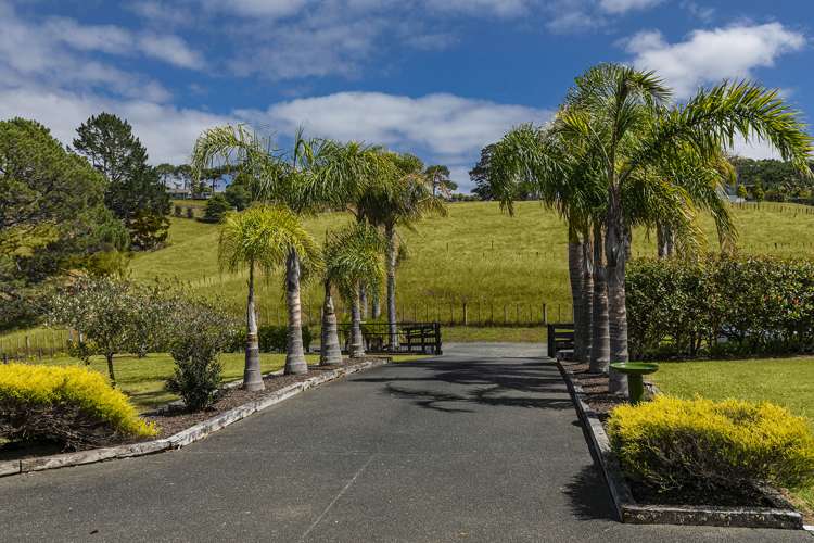 641a Ridge Road Riverhead_26