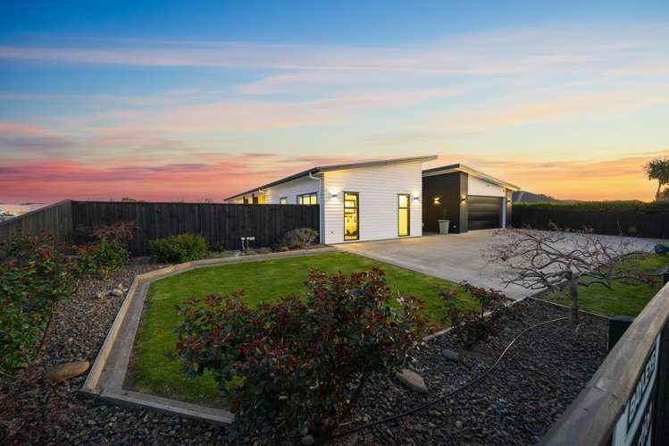 12 Arnott Street Feilding_23