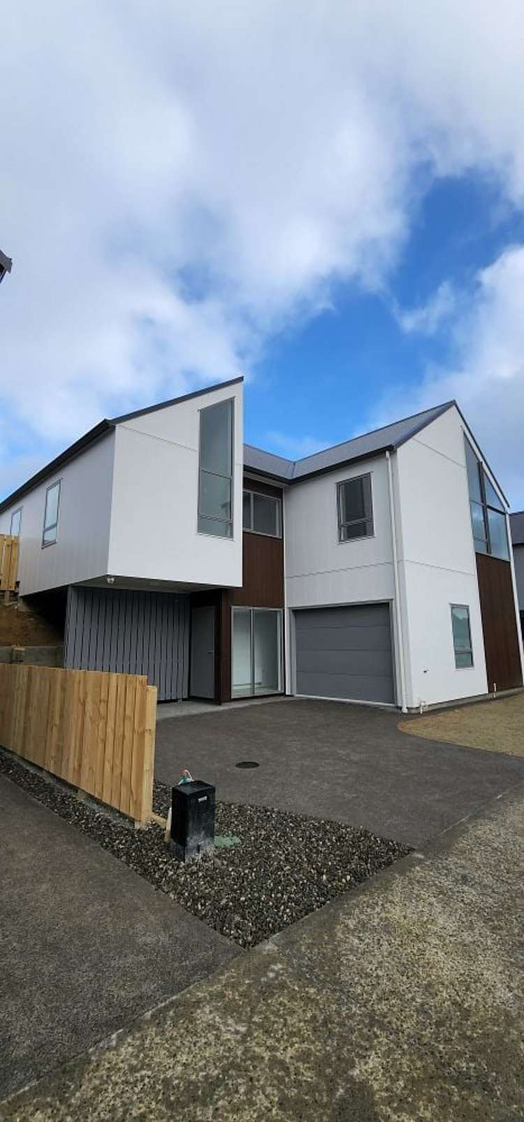 17 Lemonwood Way Woodridge_2