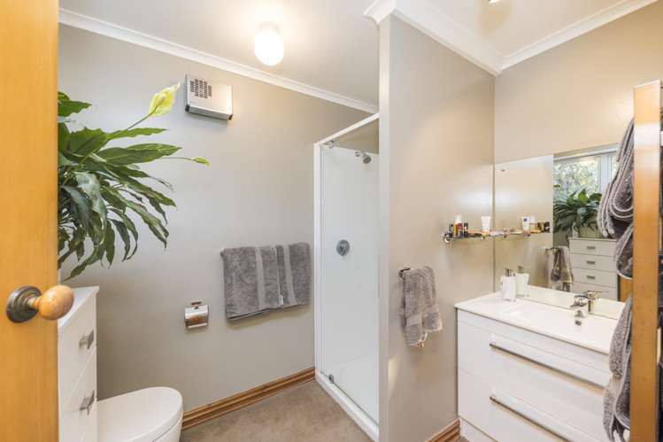 38 Titirangi Drive Fitzherbert_13