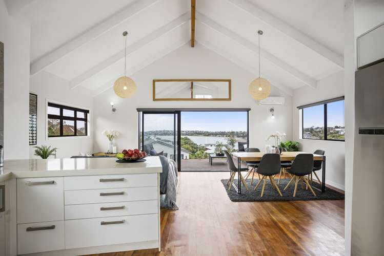 55 Ardern Avenue Stanmore Bay_5