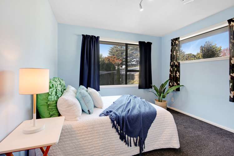 40 Kathleen Crescent Hornby_12