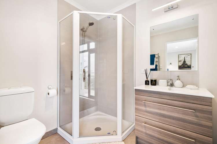 38 Danica Esplanade Te Atatu Peninsula_16