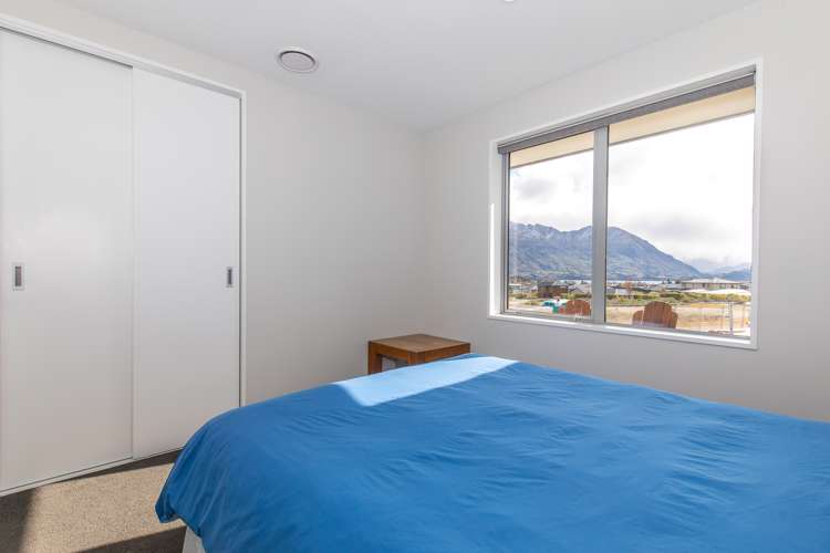 6 Barclay Place Wanaka_10