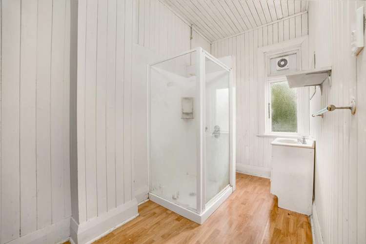 372 South Road Caversham_13