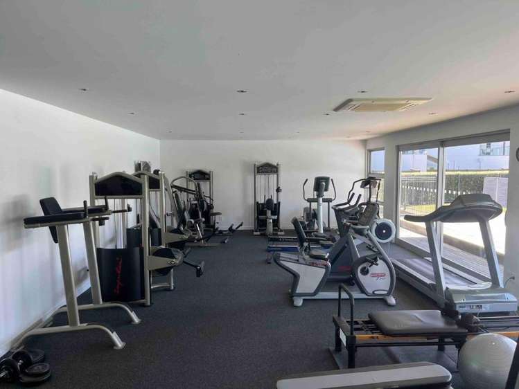 D103/14 West Quay 10777_16