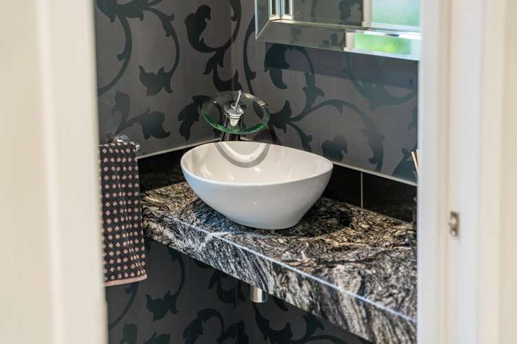 29 Pukenamu Road Rainbow Point_18