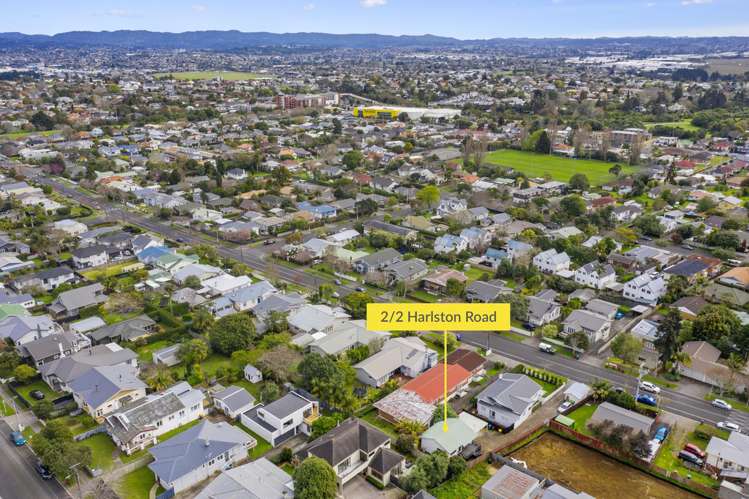 2/2 Harlston Road Mount Albert_13