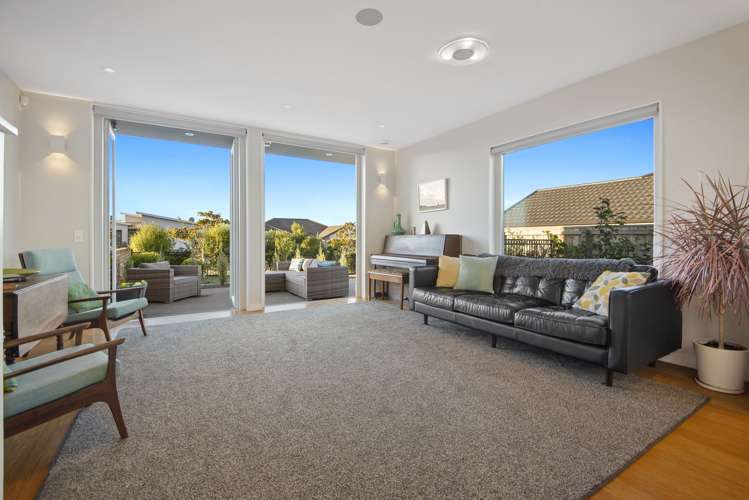 23 Reliance Crescent Beachlands_21