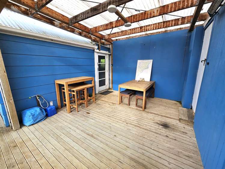 38 Esplanade Kaka Point_13