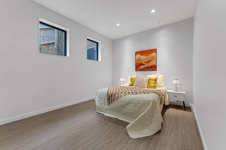 12 Greenstead Close Flat Bush_13