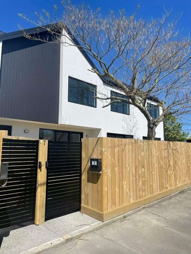 2/7 Hume Street Sydenham_1