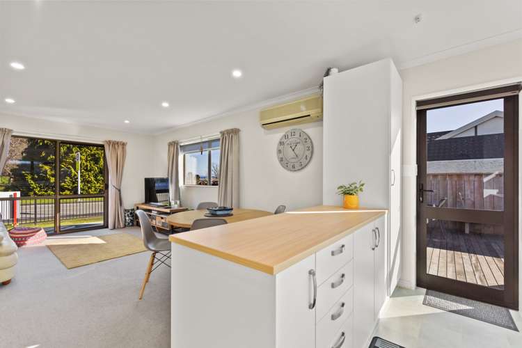 2/2 Langbein Street Stoke_6