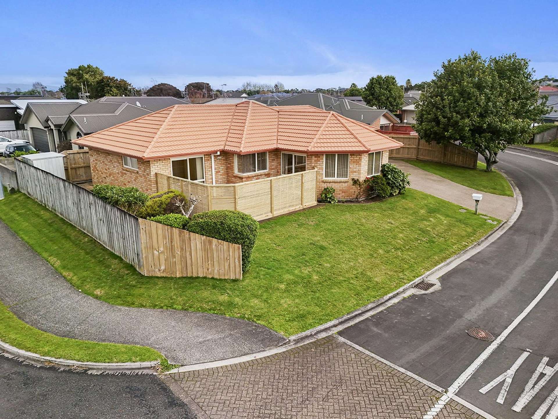 1 Kirk Close Rototuna_0