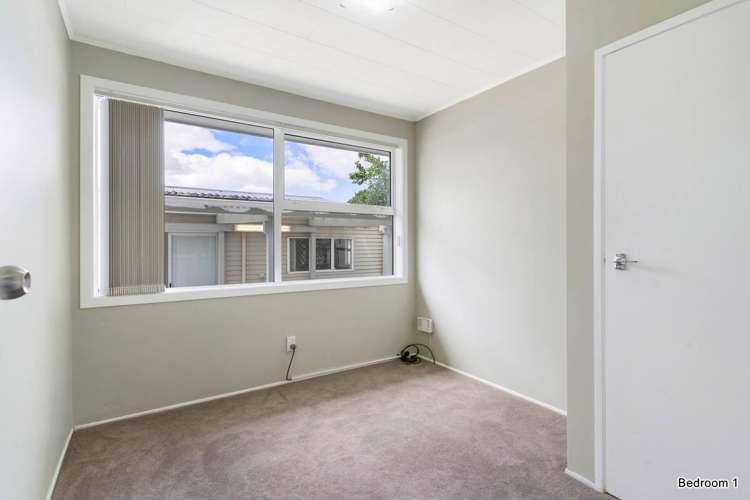 6 Coptic Place Mangere East_13