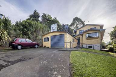 114 Dunrobin Street_2