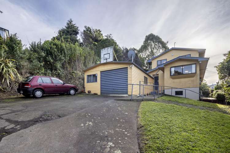 114 Dunrobin Street_1