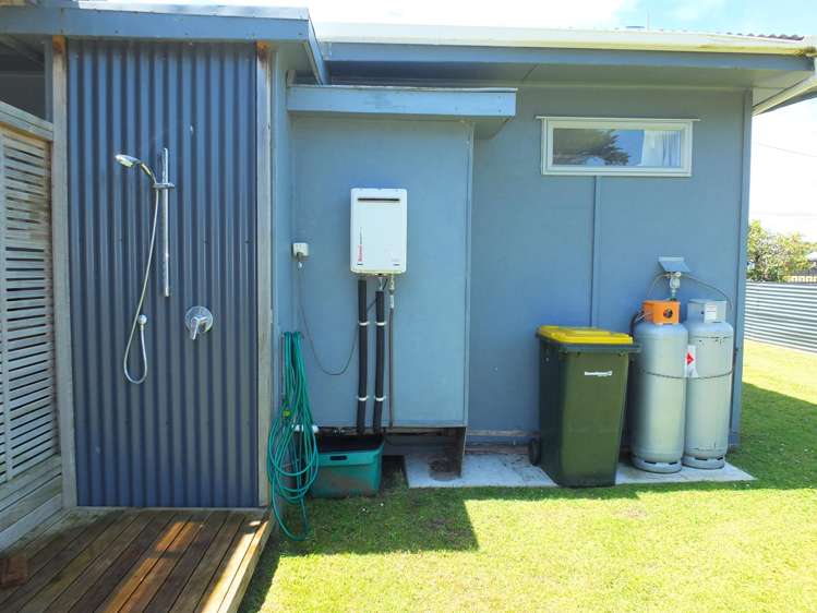 62 Nash Parade Foxton Beach_25