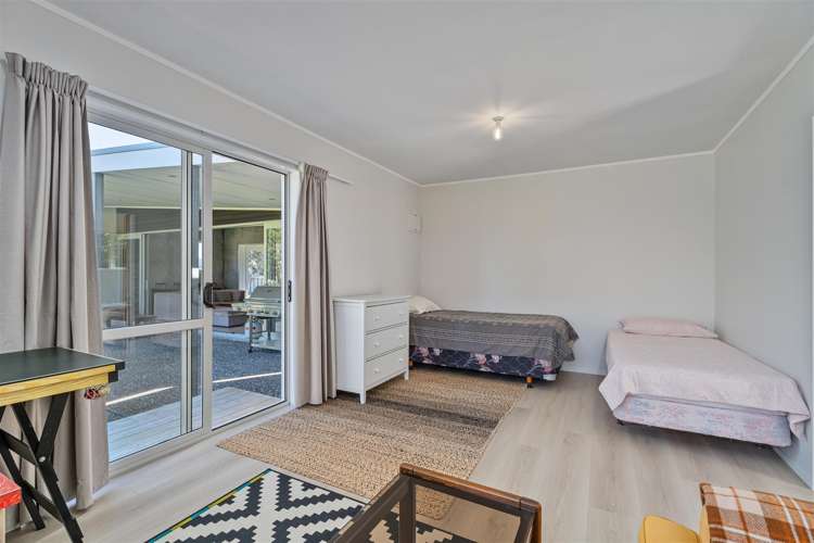 111 Kauri Crescent Matarangi_23