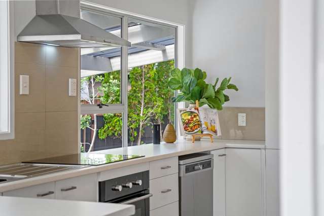 7A & 7B Pureora Place Clendon Park_3