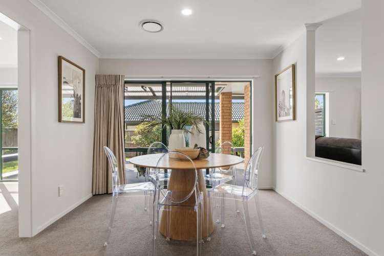 5 Mahonia Place Pyes Pa_14