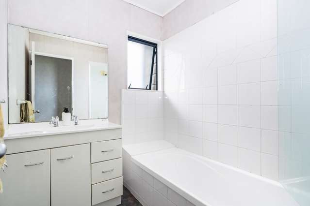 53 Ridgeway Drive Kamo_2