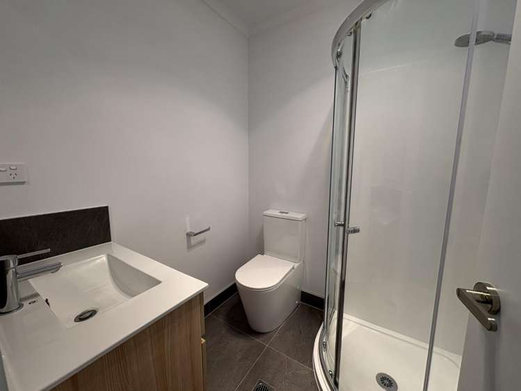 2B/23 Hibiscus Avenue Hamilton Lake_4